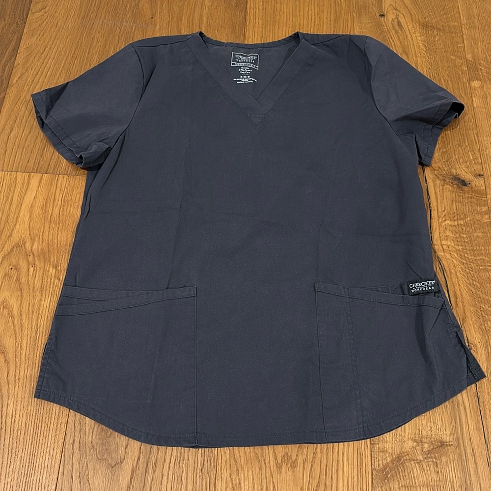 Cherokee women’s scrub top. Medium. Grey. Good condition/ worn